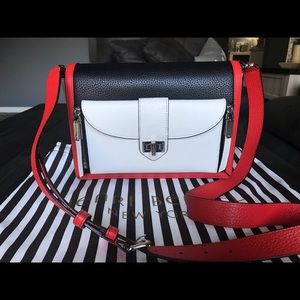 Henri Bendel Shoulder Bag Purse